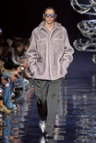 Look 44